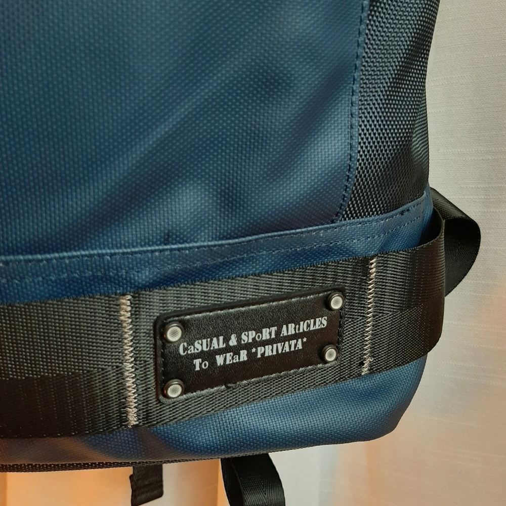 Privata Bookbag - Picture 2 of 7